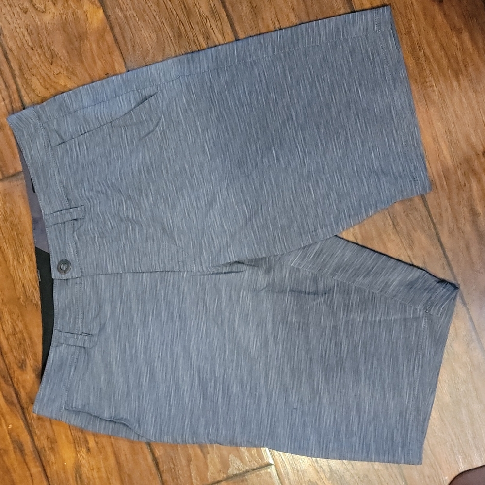 Volcom walk short size 32